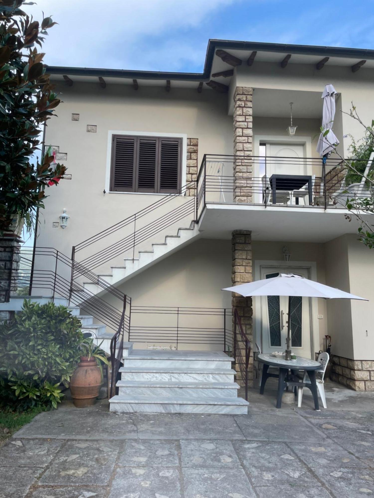 Casa Vacanze “Bouganville” Loc Avane Pisa Векиано Екстериор снимка